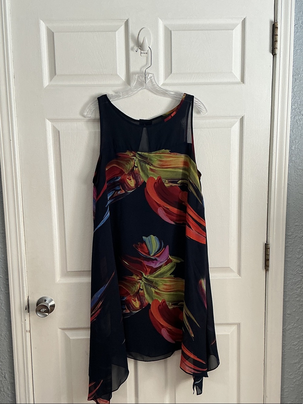 ⭐️⭐️ SIGNATURE ROBBIE BEE ⭐️⭐️       Sleeveless Abstract  Dress